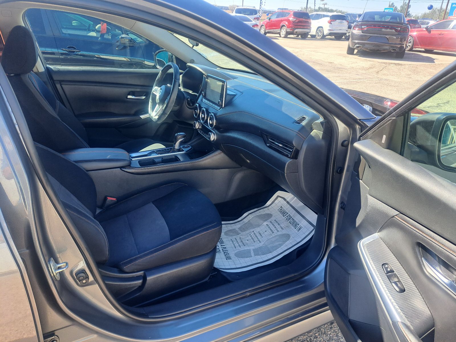 2020 Nissan Sentra SR — photo 10 of 16