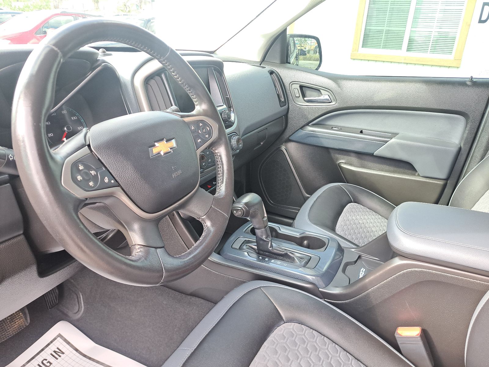 2019 Chevrolet Colorado Z71 — photo 11 of 20
