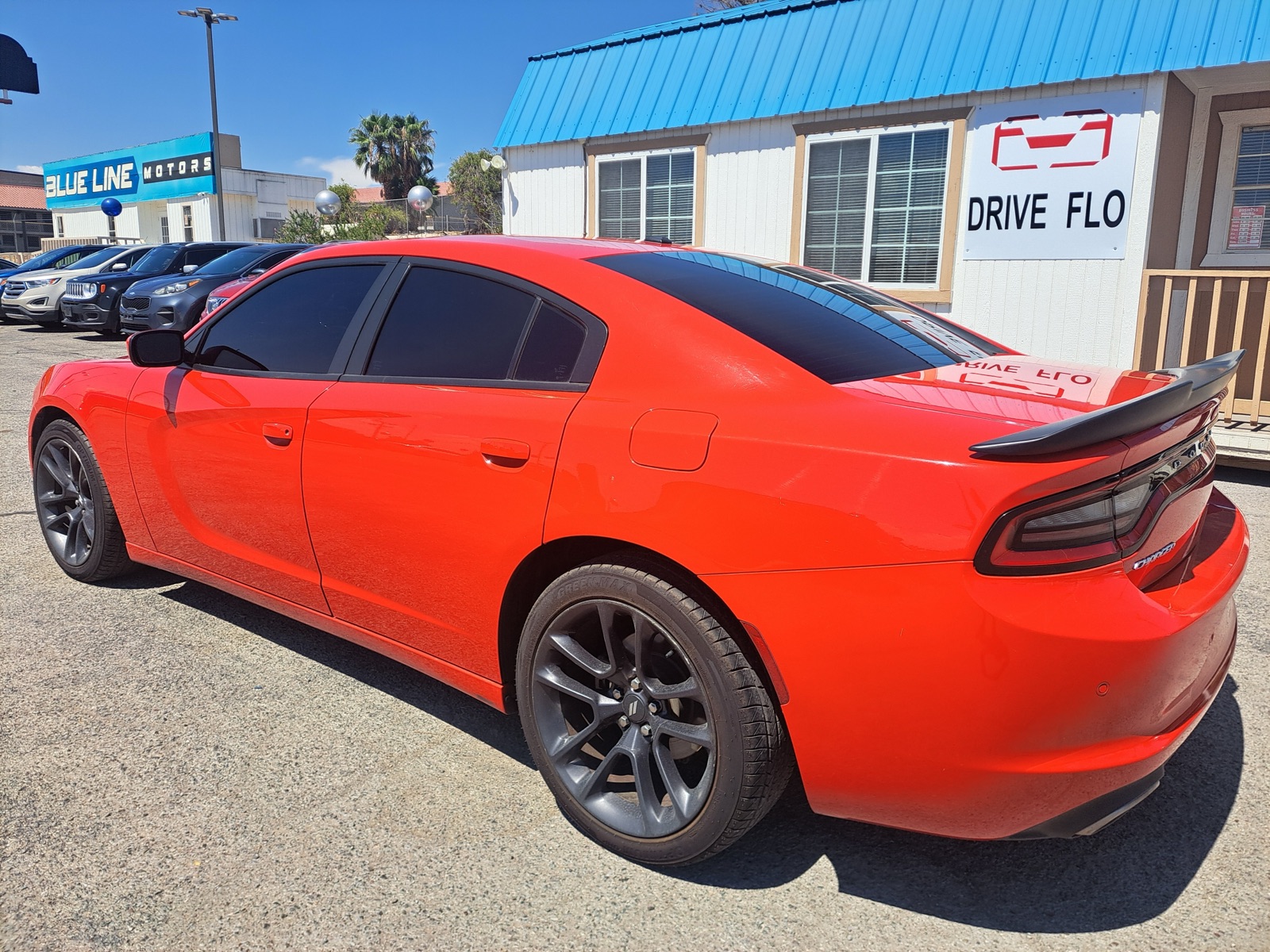 2022 Dodge Charger SXT — photo 4 of 17