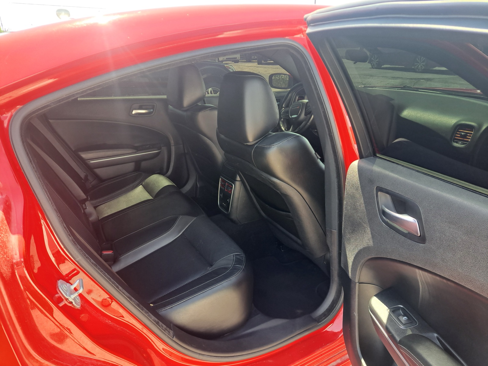 2022 Dodge Charger SXT — photo 11 of 17