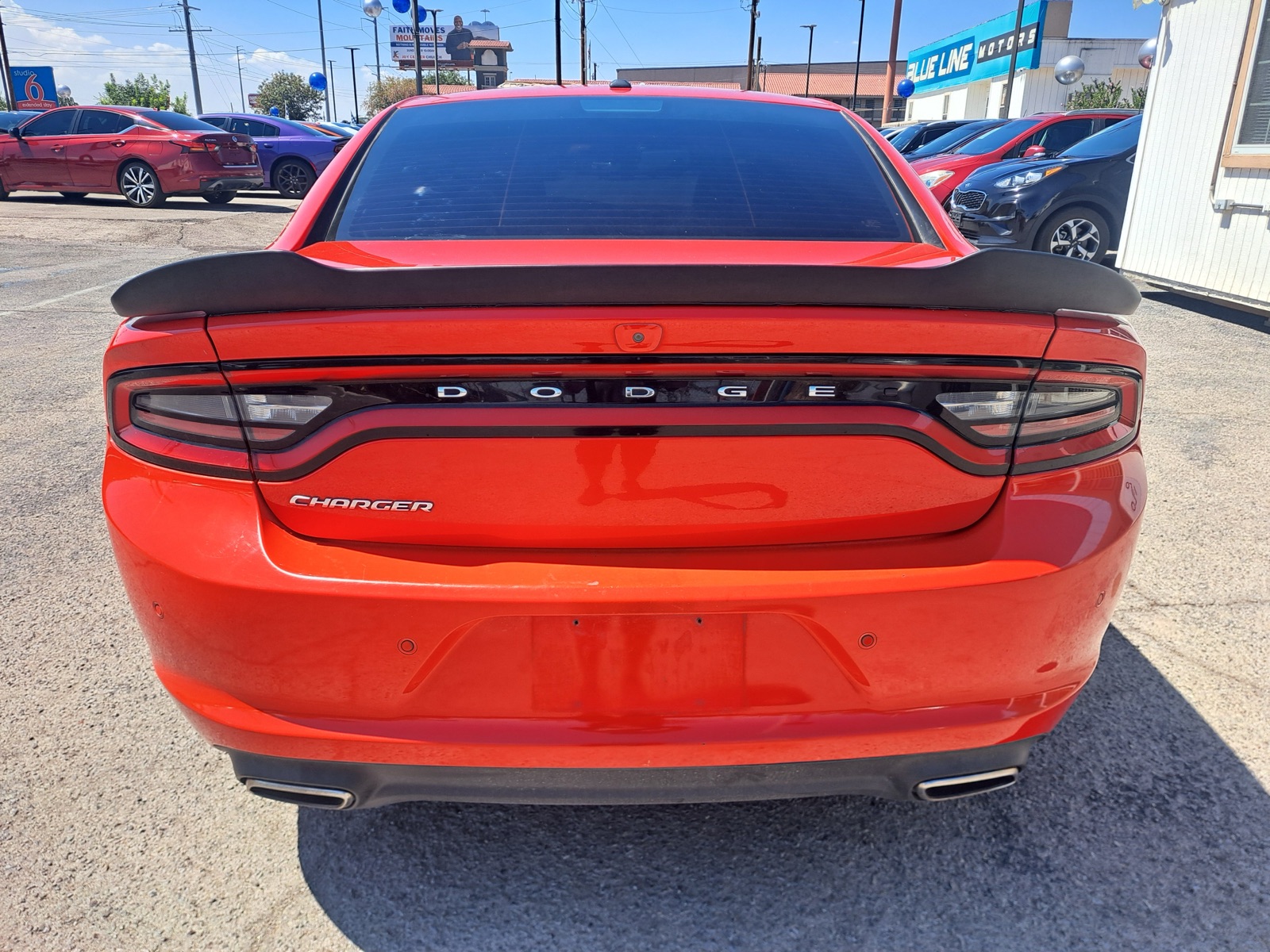 2022 Dodge Charger SXT — photo 6 of 17