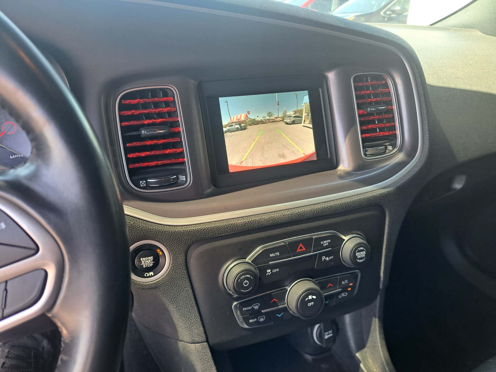 2022 Dodge Charger SXT — photo 14 of 17