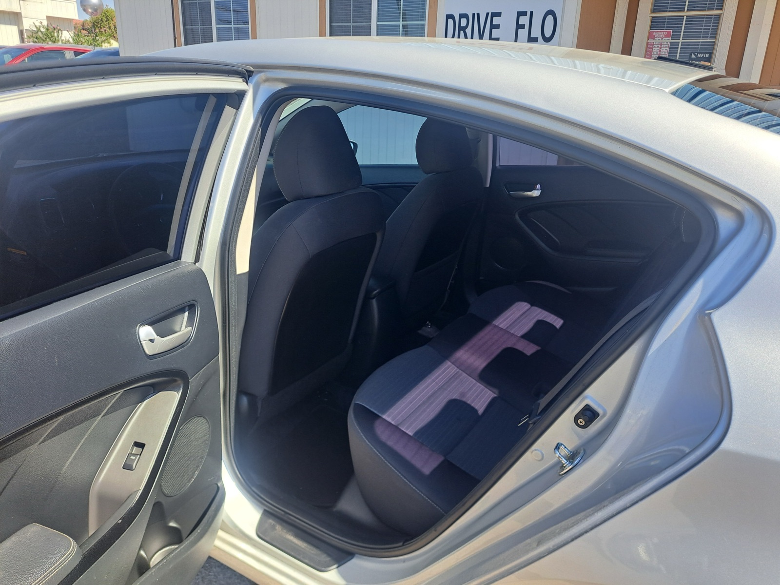 2017 Kia Forte LX, Sport — photo 7 of 19