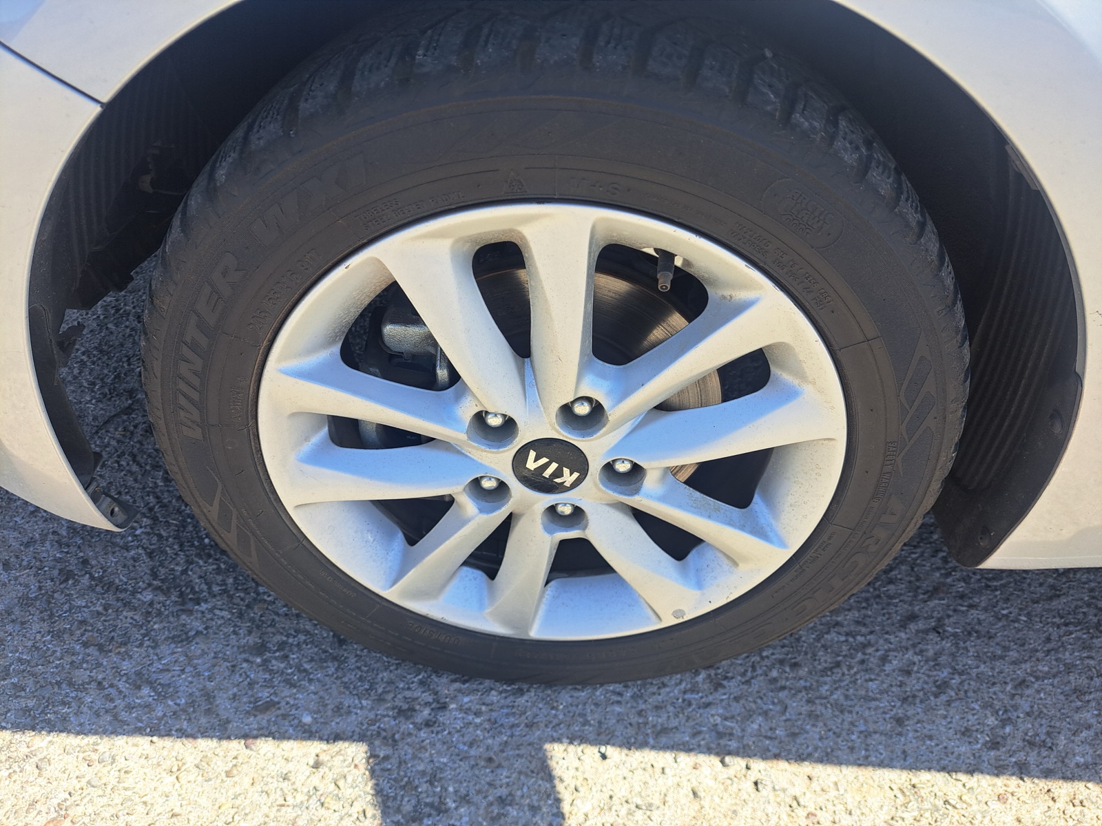 2017 Kia Forte LX, Sport — photo 16 of 19
