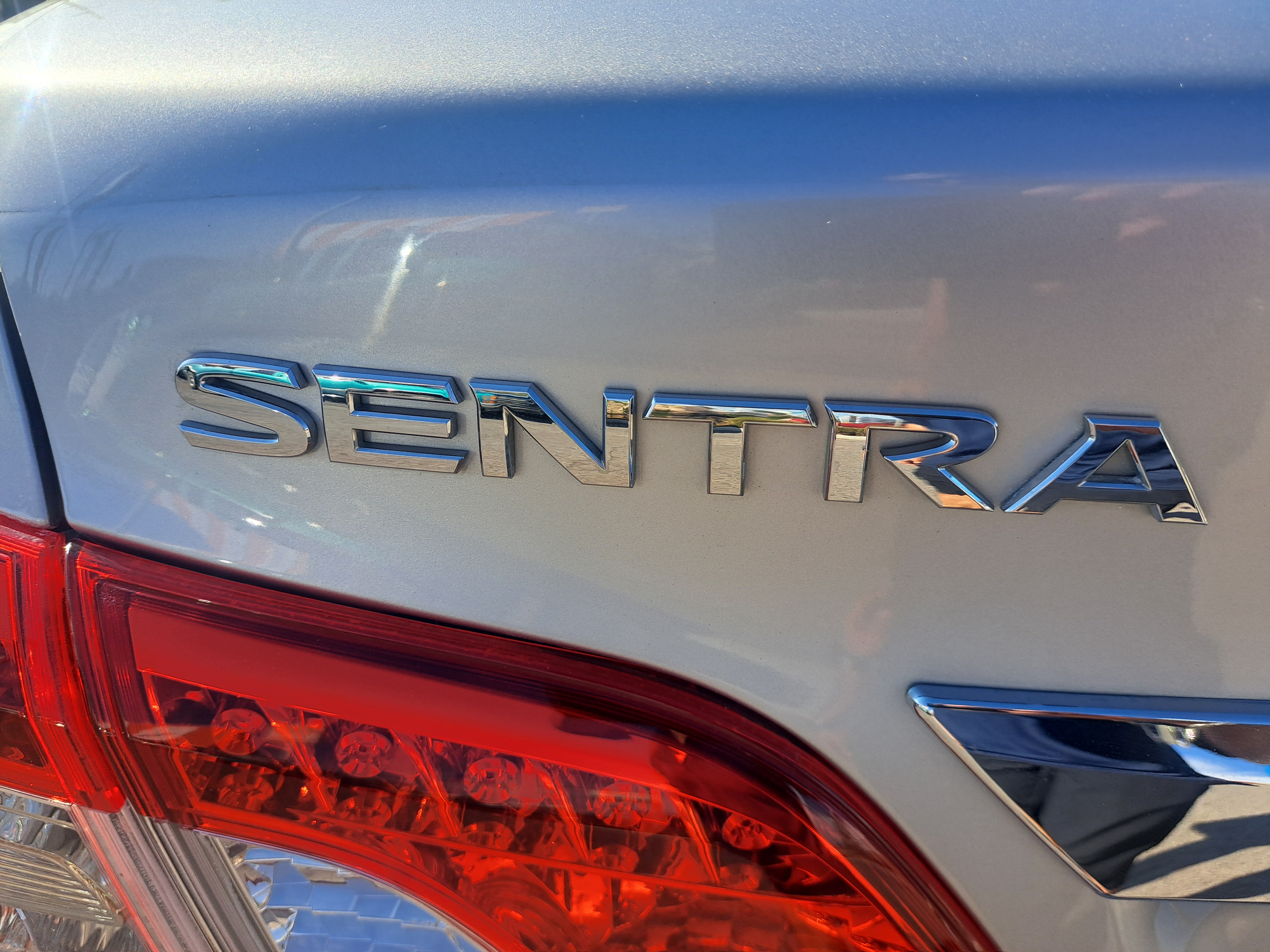 2015 Nissan Sentra S — photo 17 of 17