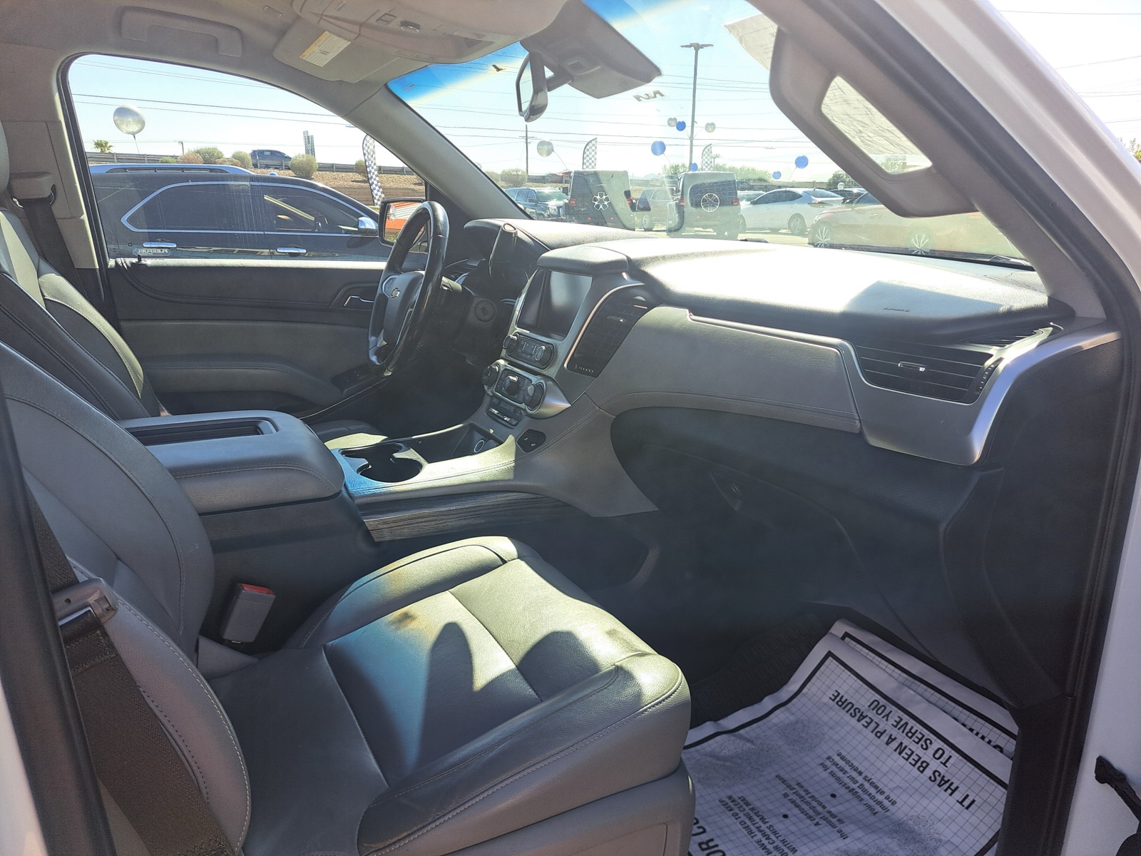 2019 Chevrolet Suburban LT — photo 9 of 20