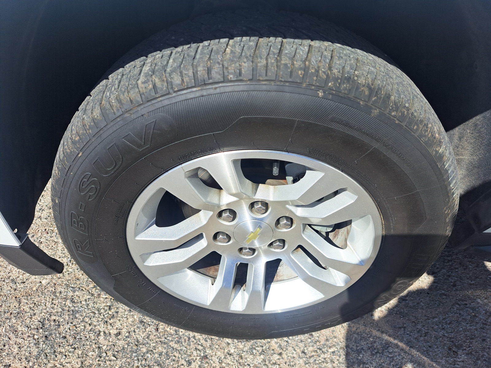 2019 Chevrolet Suburban LT — photo 16 of 20