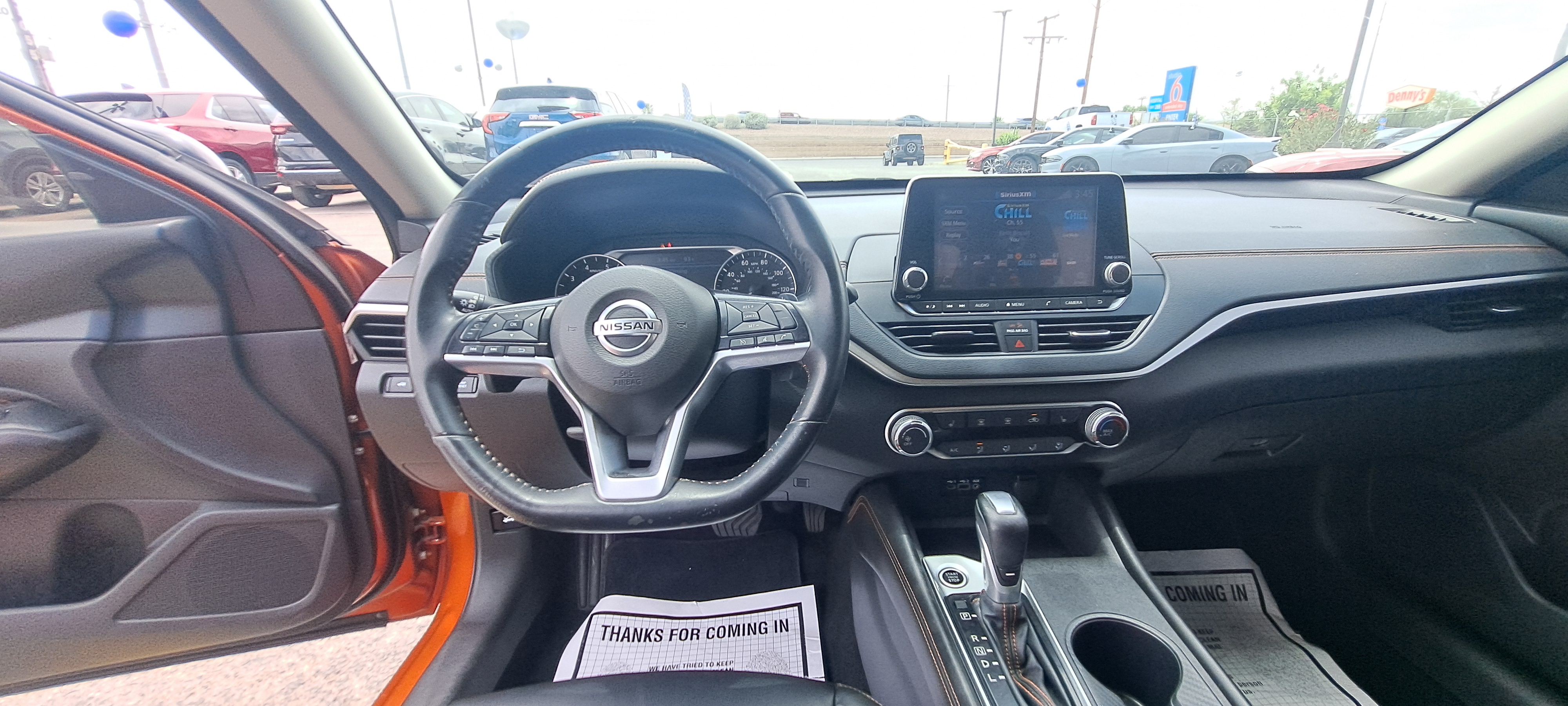 2019 Nissan Altima SR — photo 15 of 19