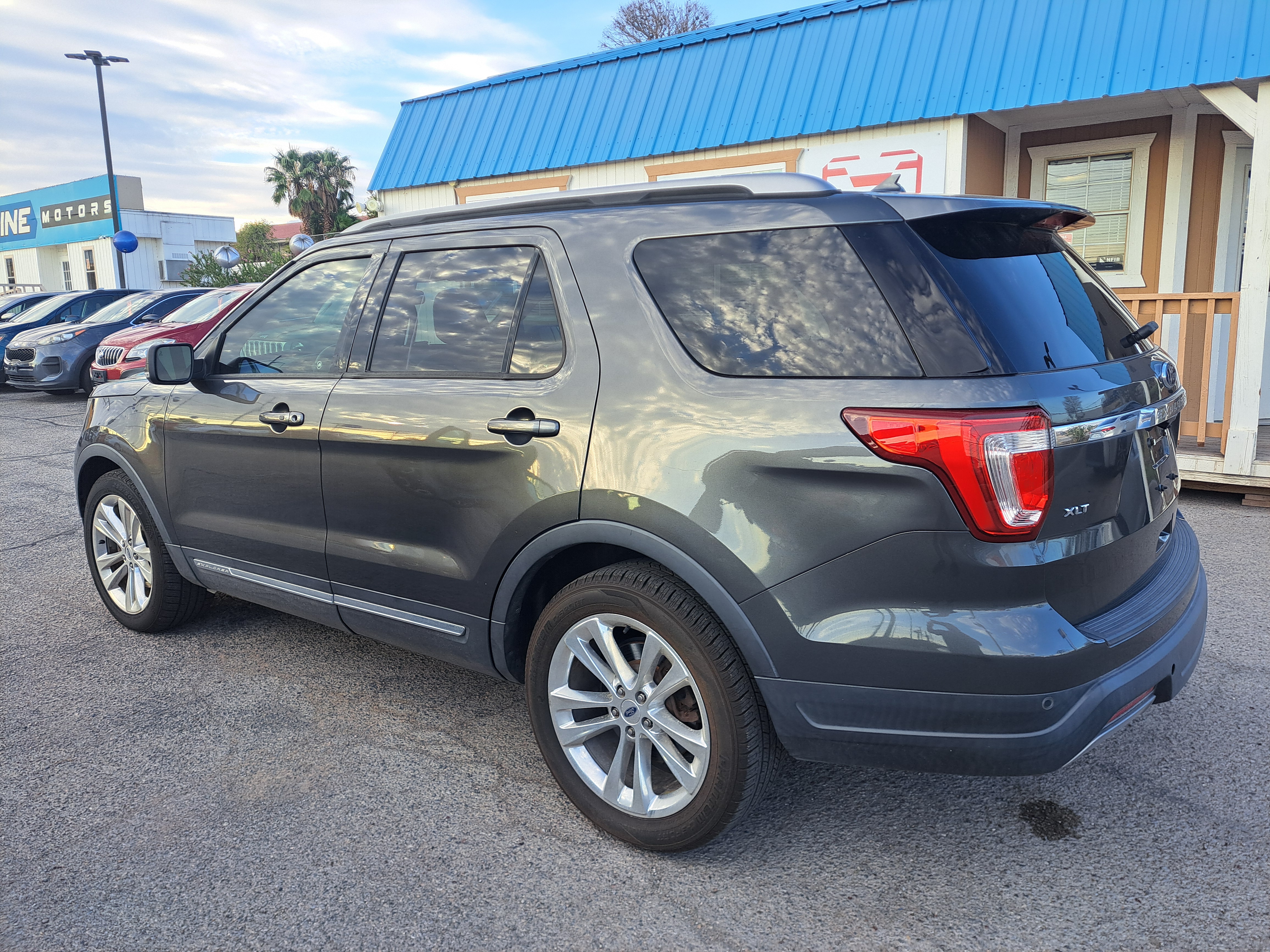 2019 Ford Explorer XLT — photo 4 of 15
