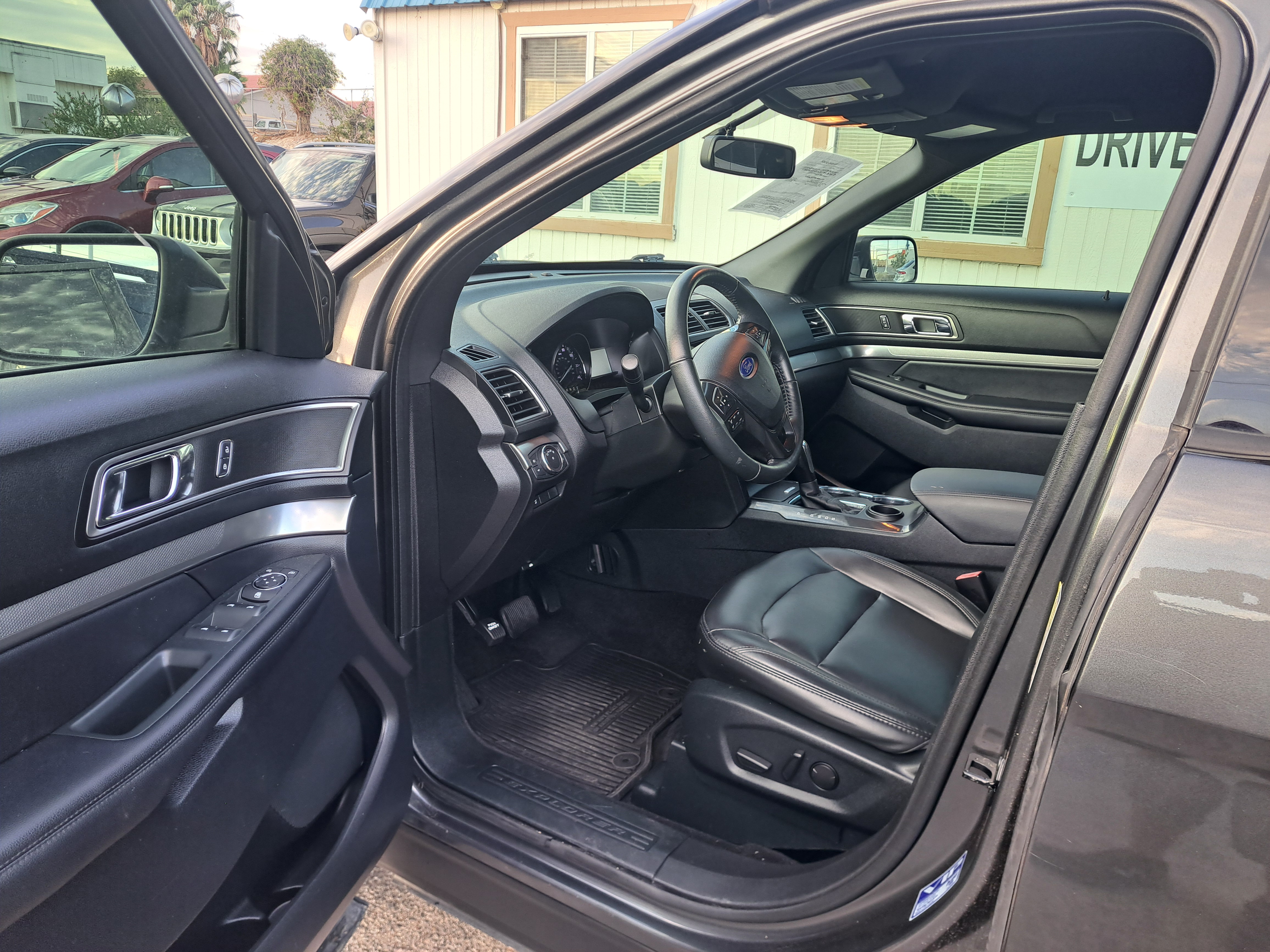 2019 Ford Explorer XLT — photo 5 of 15